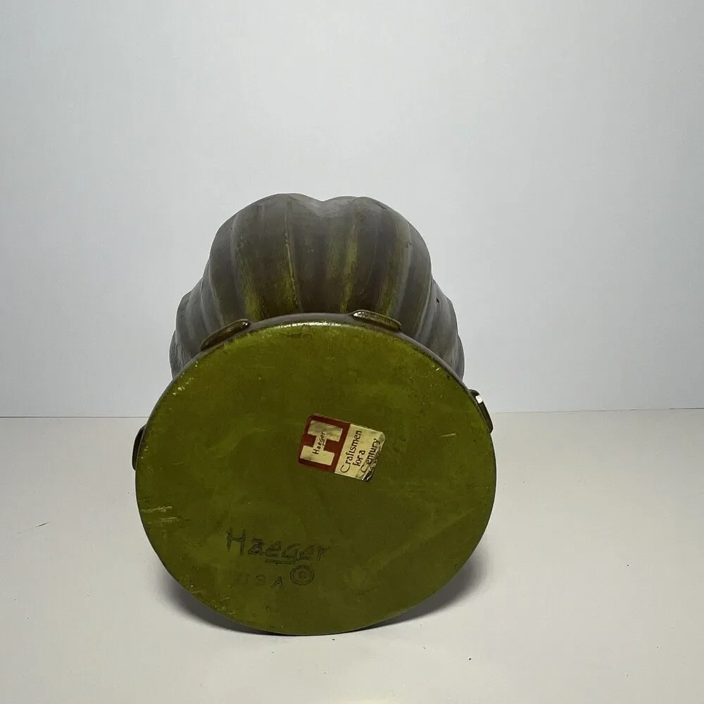 Vintage Haeger USA Art Pottery Vase #2464 Olive Green Ribbed Pedestal 9” MCM